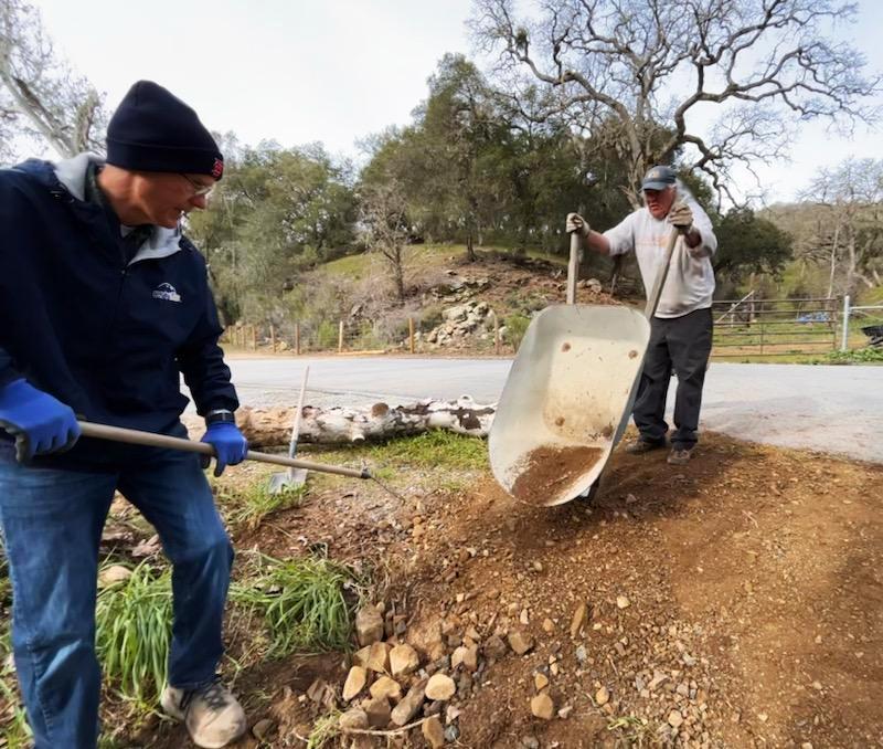 Filling the erosion by the culvert